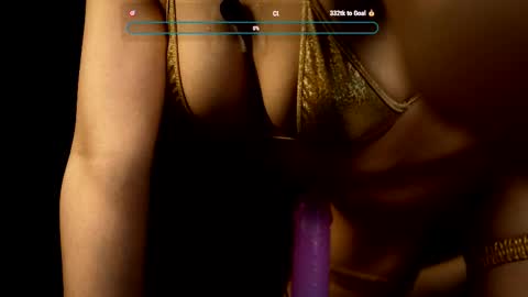 Snapshot of loveybell chatting on November 2, 1:30 am Loveybell online show from November 2, 1:30 am