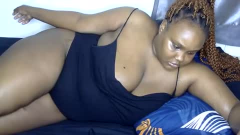 Snapshot of loveybony chatting on July 18, 8:07 am Loveybony online show from July 18, 8:07 am