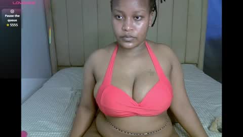 Snapshot of loveydivah chatting on October 30, 10:49 am loveydivah online show from October 30, 10:49 am