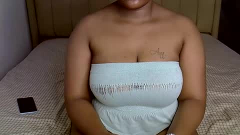 Snapshot of loveydivah chatting on November 5, 8:36 am loveydivah online show from November 5, 8:36 am