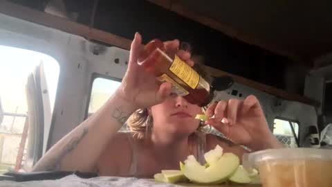 Snapshot of loveyourkittty chatting on March 4, 11:32 pm StacyMaeWish online show from March 4, 11:32 pm