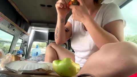 Snapshot of loveyourkittty chatting on March 9, 5:39 pm StacyMaeWish online show from March 9, 5:39 pm