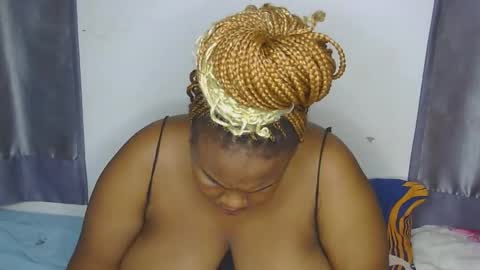 Snapshot of loveytiana chatting on March 2, 7:15 am loveytiana online show from March 2, 7:15 am