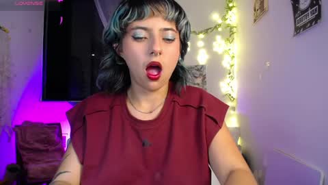 loving_alma online show from April 11, 3:33 am