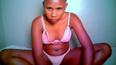 Snapshot of lovly_kam chatting on October 24, 7:54 pm lovly_kam online show from October 24, 7:54 pm