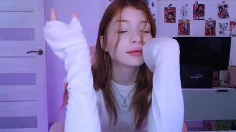 Snapshot of lower_angel chatting on December 8, 2:18 am Loly online show from December 8, 2:18 am