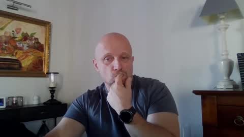 Snapshot of lrda49 chatting on February 3, 3:17 pm Espigle online show from February 3, 3:17 pm