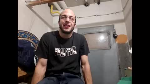 Lshot D online show from December 1, 9:09 pm