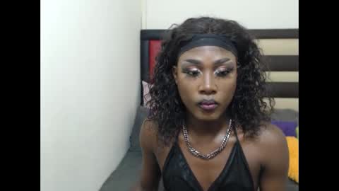 Snapshot of lsnnickykhanyile chatting on January 7, 1:46 pm lsnnickykhanyile online show from January 7, 1:46 pm