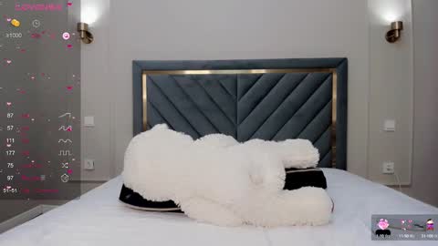 lu_mina online show from December 23, 3:29 am