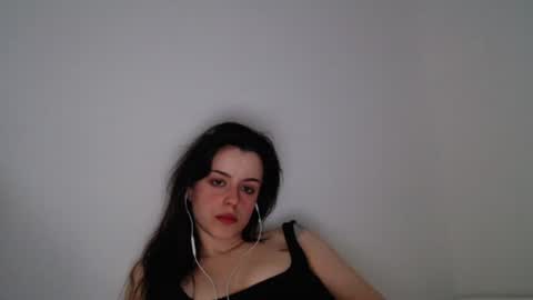 luana online show from October 18, 9:37 pm