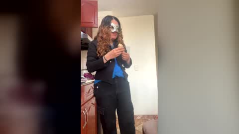 luana_winner online show from December 16, 9:09 pm