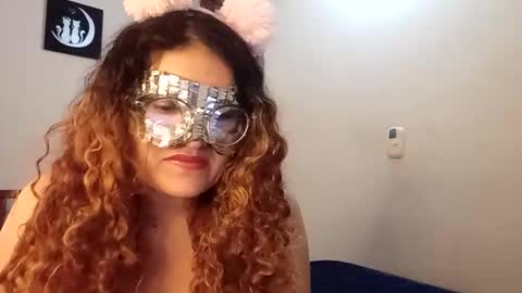 luanapowerful online show from November 24, 8:19 pm