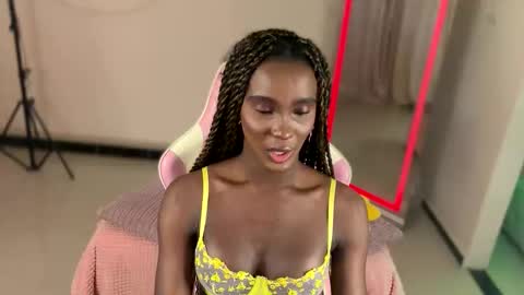 IG luana orq online show from April 24, 4:48 am