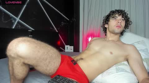 Snapshot of luca_ferrer_ chatting on October 21, 2:23 am Luca Ferrer online show from October 21, 2:23 am