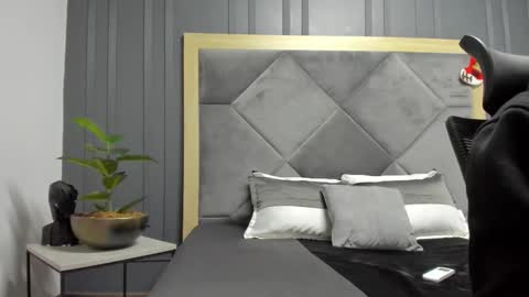 luca_morettii online show from December 16, 12:32 pm