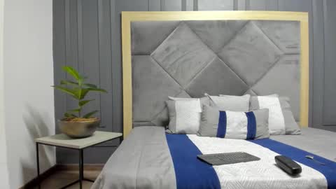 luca_morettii online show from January 9, 12:08 pm