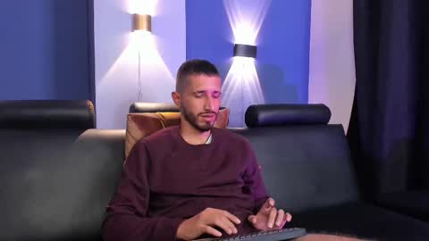 Snapshot of lucas4me chatting on February 3, 6:40 am Lucas online show from February 3, 6:40 am