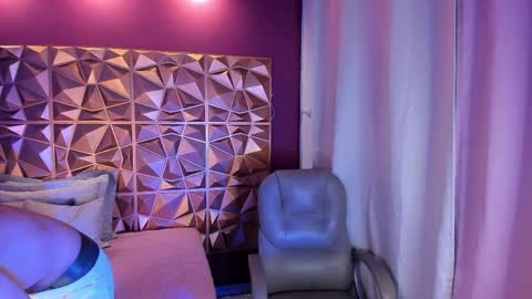 Lucas online show from March 27, 5:02 am