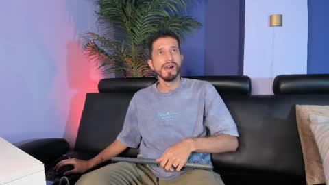 Lucas online show from April 1, 4:13 am