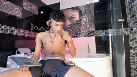 lucas_blaze3 online show from September 24, 10:35 pm