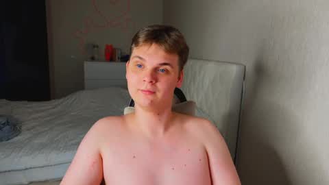 Lucas Gill online show from February 3, 2:53 am