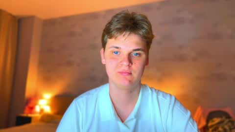 Snapshot of lucas_dany chatting on April 15, 7:54 pm Lucas Gill online show from April 15, 7:54 pm