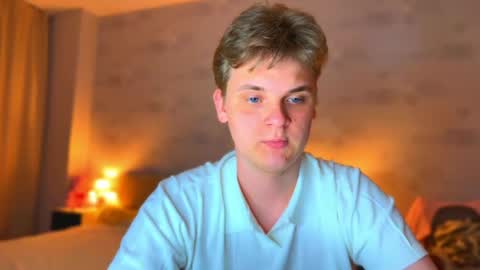 Snapshot of lucas_dany chatting on April 15, 7:58 pm Lucas Gill online show from April 15, 7:58 pm