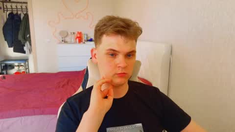 Snapshot of lucas_dany chatting on May 6, 1:16 pm Lucas Gill online show from May 6, 1:16 pm