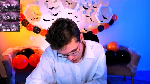 lucas_long_ online show from October 26, 9:37 am