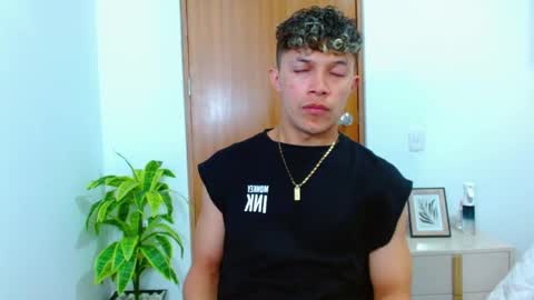 Lucas Luxx online show from February 18, 4:14 pm