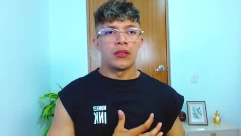 Lucas Luxx online show from February 25, 4:49 pm