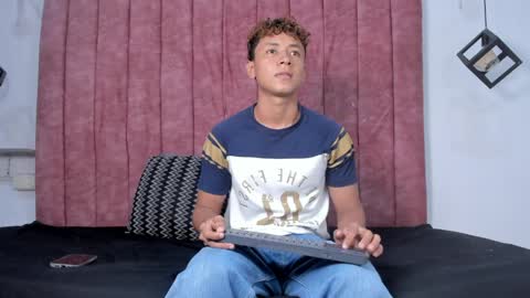 lucas_tease online show from April 8, 5:35 pm