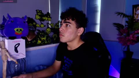 lucascarterr online show from October 13, 8:53 pm