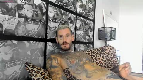 Snapshot of lucasexclusive chatting on February 15, 7:49 am lucasexclusive online show from February 15, 7:49 am