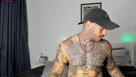 lucasexclusive online show from November 3, 9:43 am