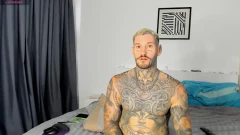 lucasexclusive online show from November 29, 3:31 am