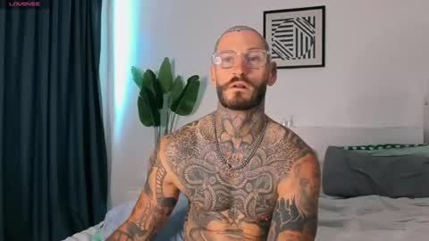 lucasexclusive online show from July 9, 7:12 am