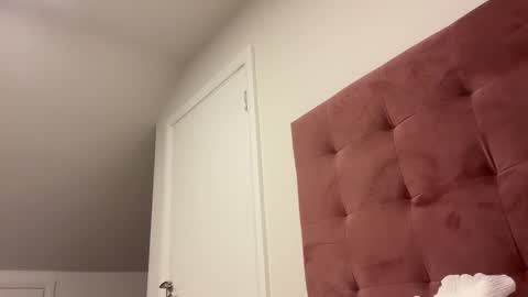 Snapshot of lucasray20 chatting on December 18, 7:31 pm lucasray online show from December 18, 7:31 pm