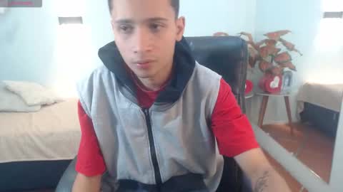 LucassSmith11 online show from November 30, 12:20 pm