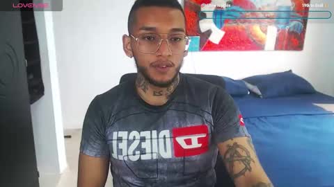 Snapshot of lucavanden chatting on October 31, 3:24 pm Luca Vanden online show from October 31, 3:24 pm