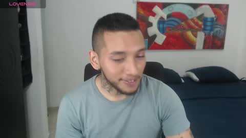 Snapshot of lucavanden chatting on November 4, 1:43 pm Luca Vanden online show from November 4, 1:43 pm