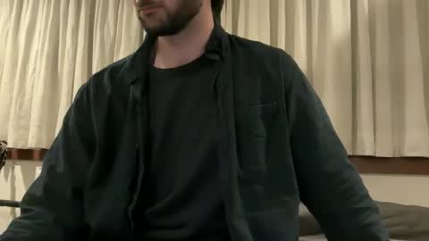Snapshot of lucca_d123 chatting on April 13, 5:46 am lucca_d123 online show from April 13, 5:46 am