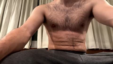 Snapshot of lucca_d123 chatting on May 1, 7:35 am lucca_d123 online show from May 1, 7:35 am