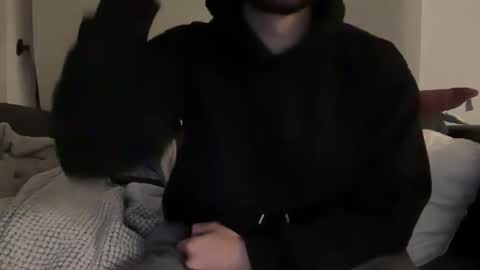 Snapshot of lucca_d123 chatting on May 6, 3:24 am lucca_d123 online show from May 6, 3:24 am