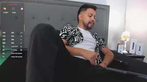 Snapshot of lucca_mallard chatting on February 5, 11:48 am Lucca IG Luccamallard online show from February 5, 11:48 am