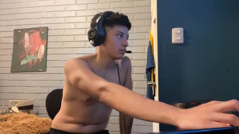 Snapshot of luchosaando chatting on February 4, 11:49 pm Felipe online show from February 4, 11:49 pm