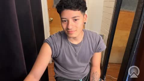 Snapshot of luchosaando chatting on October 1, 12:05 am Felipe online show from October 1, 12:05 am