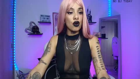 Veronica Rati    online show from October 10, 11:48 pm