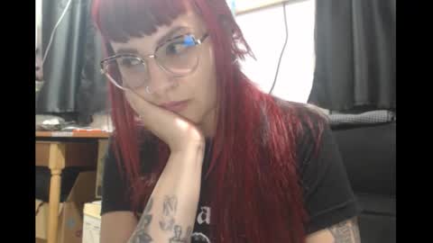 Snapshot of lucia_d_carton chatting on February 5, 3:22 am Lulu DCarton online show from February 5, 3:22 am